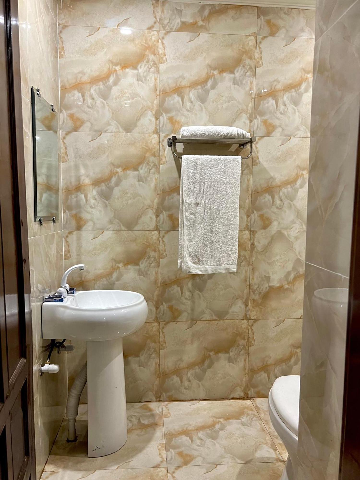 Babar House Hotel ไฟซาลาบัด ภายนอก รูปภาพ